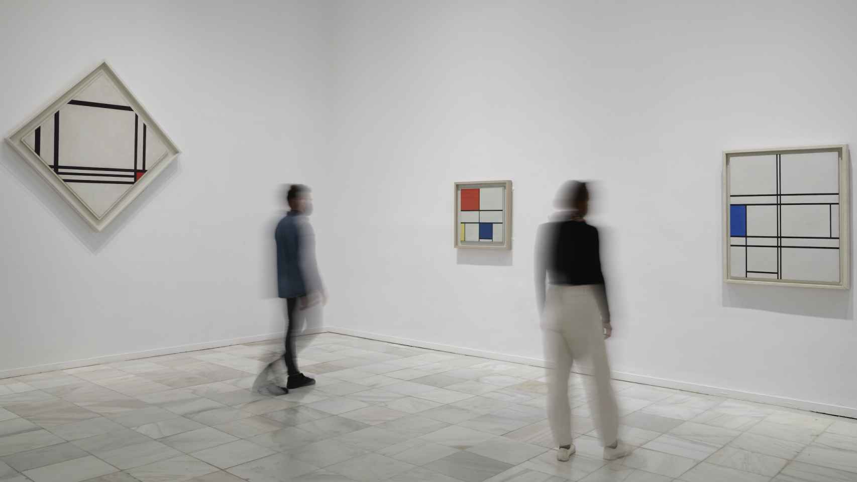Vista de la exposición 'Mondrian y De Stijl'.