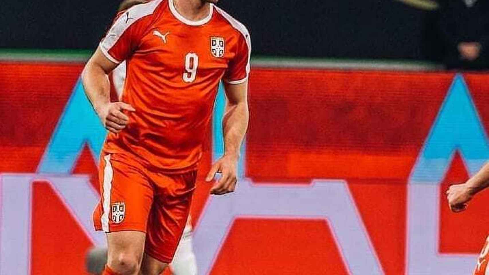 Luka Jovic, durante un partido con Serbia. Foto: Instagram (lukajovic)