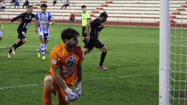 Manzano celebra uno de los goles de aquel partido. Foto: UB Conquense