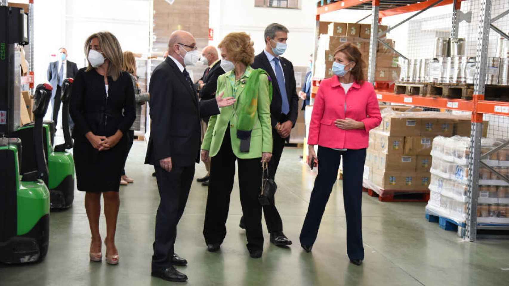 La reina emérita Doña Sofía visitó recientemente el Banco de Alimentos de Toledo