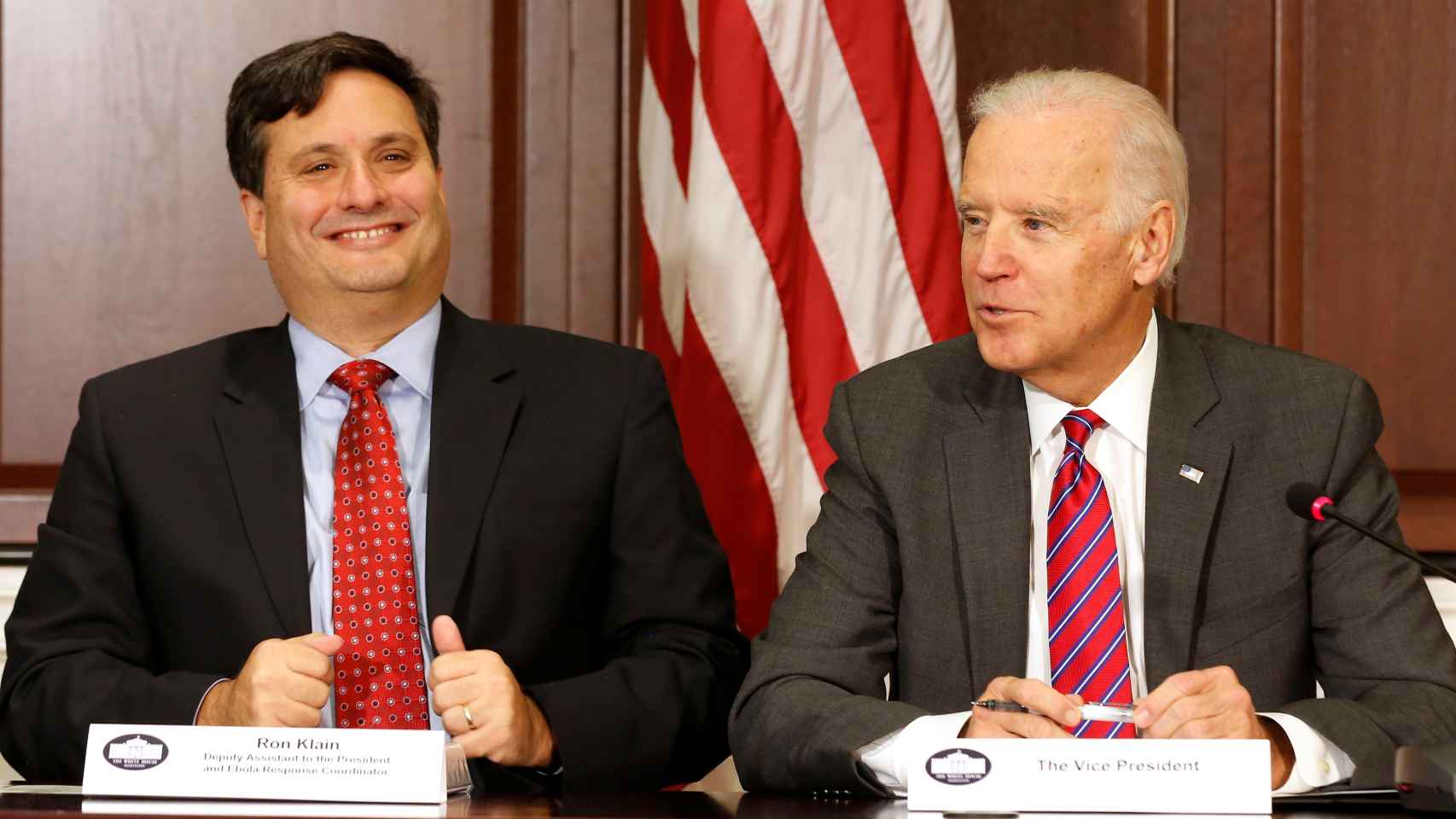 Joe Biden, presidente electo de EEUU, junto a Ron Klain, próximo jefe de gabinete en la Casa Blanca.