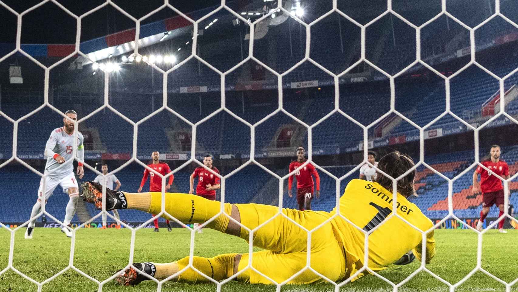 Ramos falla un penalti ante Suiza