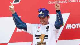 Joan Mir celebra su título de campeón de MotoGP