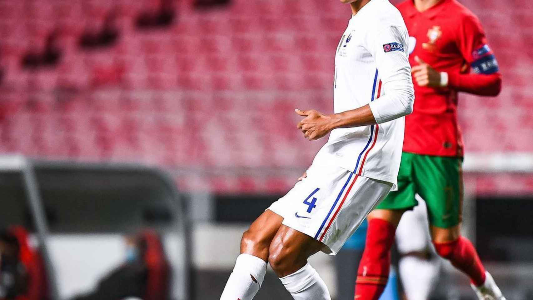 Raphael Varane, durante el partido ante la selección de Portugal, con Francia. Foto: Instagram (@raphaelvarane)