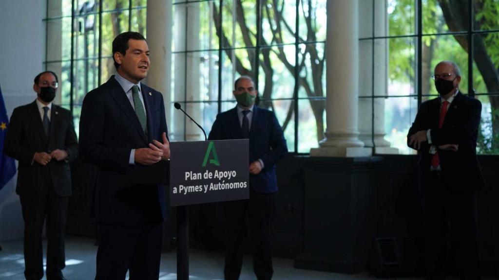 Rueda de prensa del presidente de la Junta de Andalucía, Juanma Moreno.