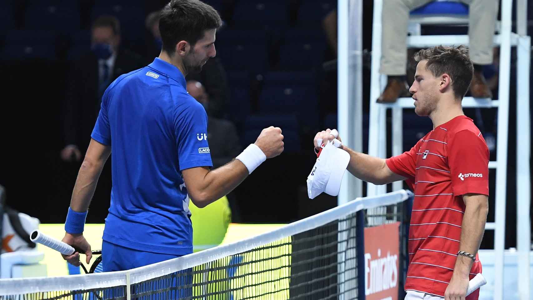 Djokovic y Schwartzmann se saludan en las ATP Finals