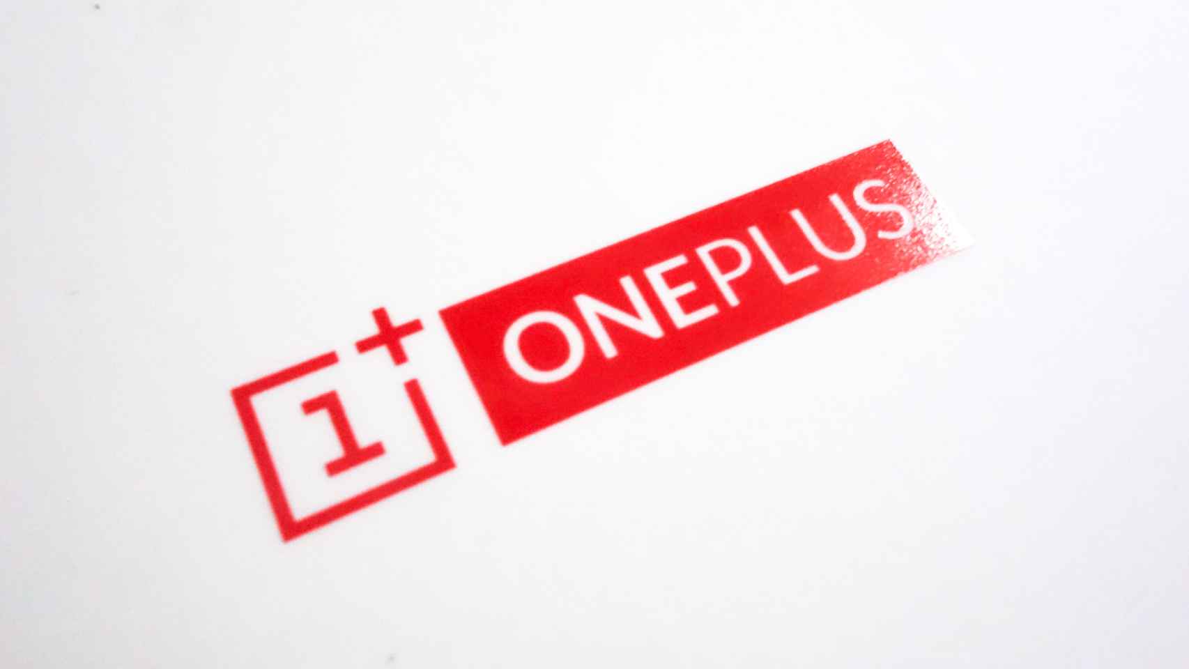 El OnePlus 9 aparece mostrando diseño y primeras especificaciones