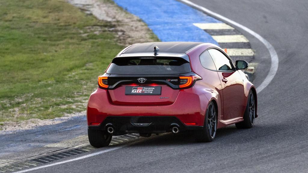El nuevo Toyota GR Yaris durante la toma de contacto en el Jarama.