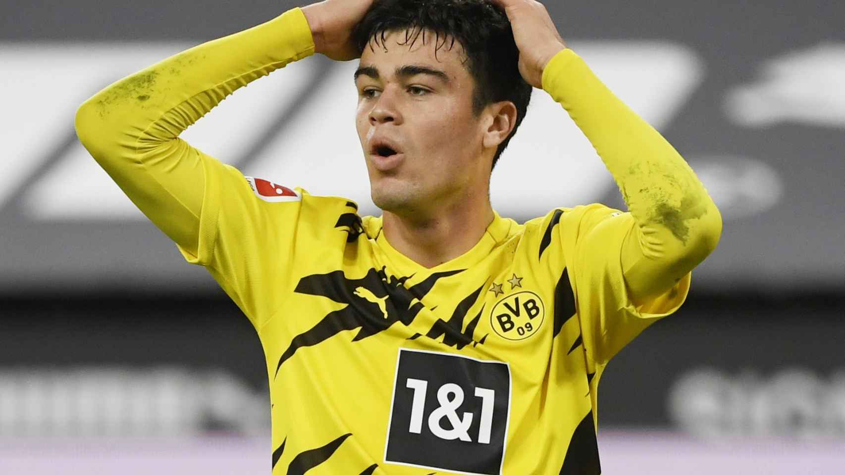 Giovanni Reyna, durante un partido con el Borussia Dortmund