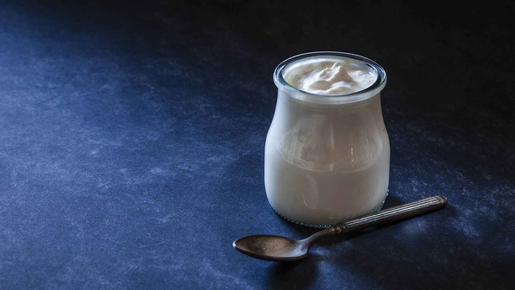 Tres yogures muy populares en España que los nutricionistas recomiendan evitar
