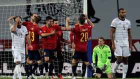 España celebra un gol ante Alemania