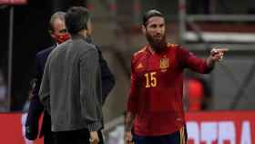 Sergio Ramos abandona el campo lesionado en el España - Alemania de la UEFA Nations League