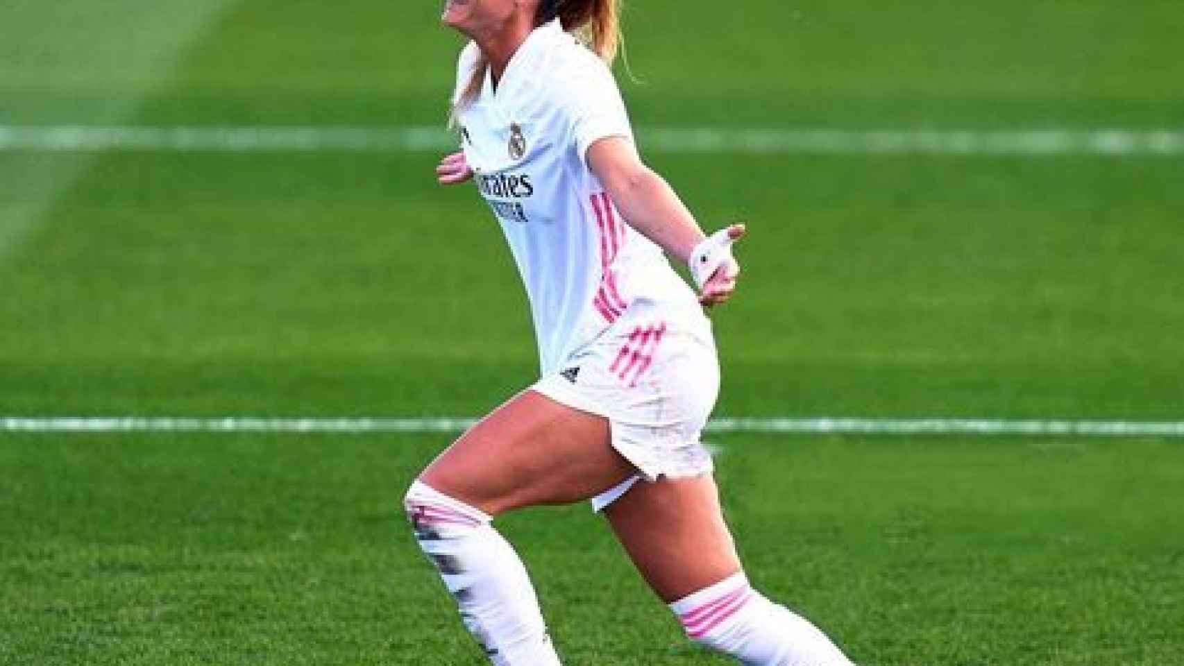Kosovare Asllani celebra un gol del Real Madrid Femenino en la 2020/2021