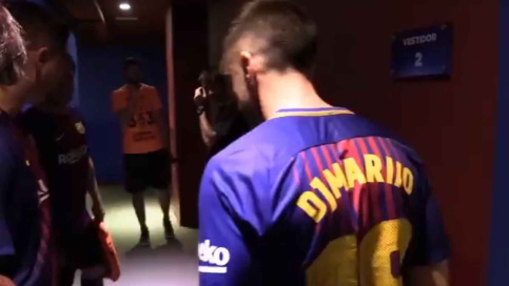 DjMariio se hace culé tras una apuesta con Ibai Llanos y el Barça se mete de por medio