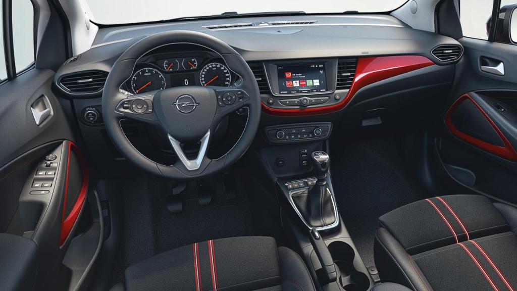 Interior del Opel Crossland, en el que todavía abundan el excesivo número de botones.