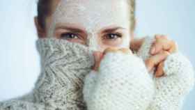 El frío reseca y deshidrata tu piel: estas son las 7 mejores cremas faciales hidratantes para evitarlo