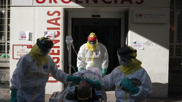 Entrada de pacientes de Covid a Urgencias.