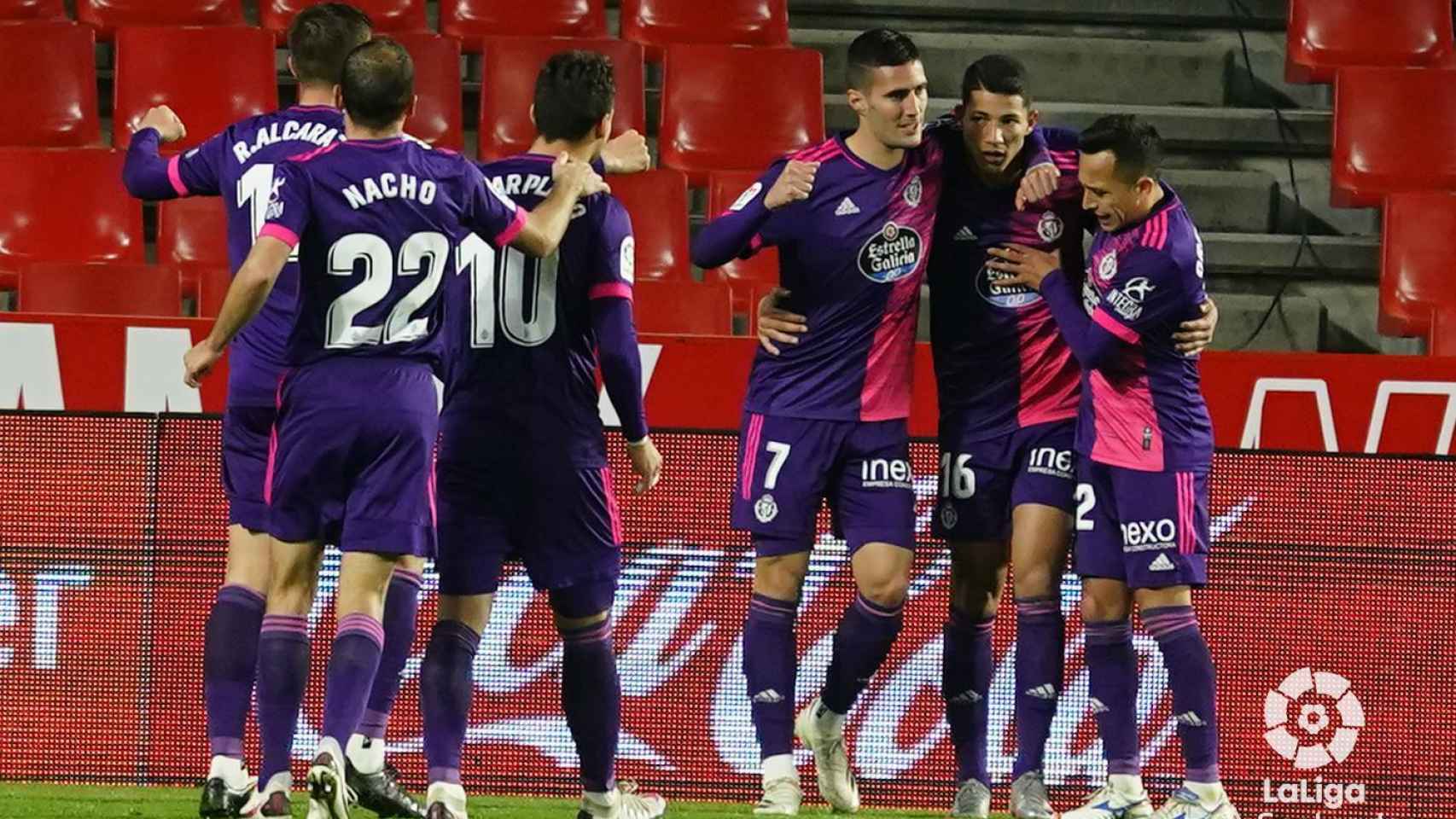 El Valladolid celebra uno de sus goles ante el Granada