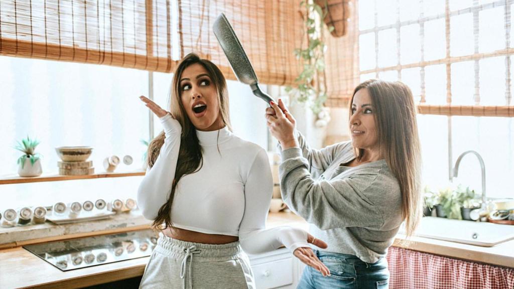Raquel y Noemí Salazar se apoyan mutuamente en sus respectivas carreras como influencers.