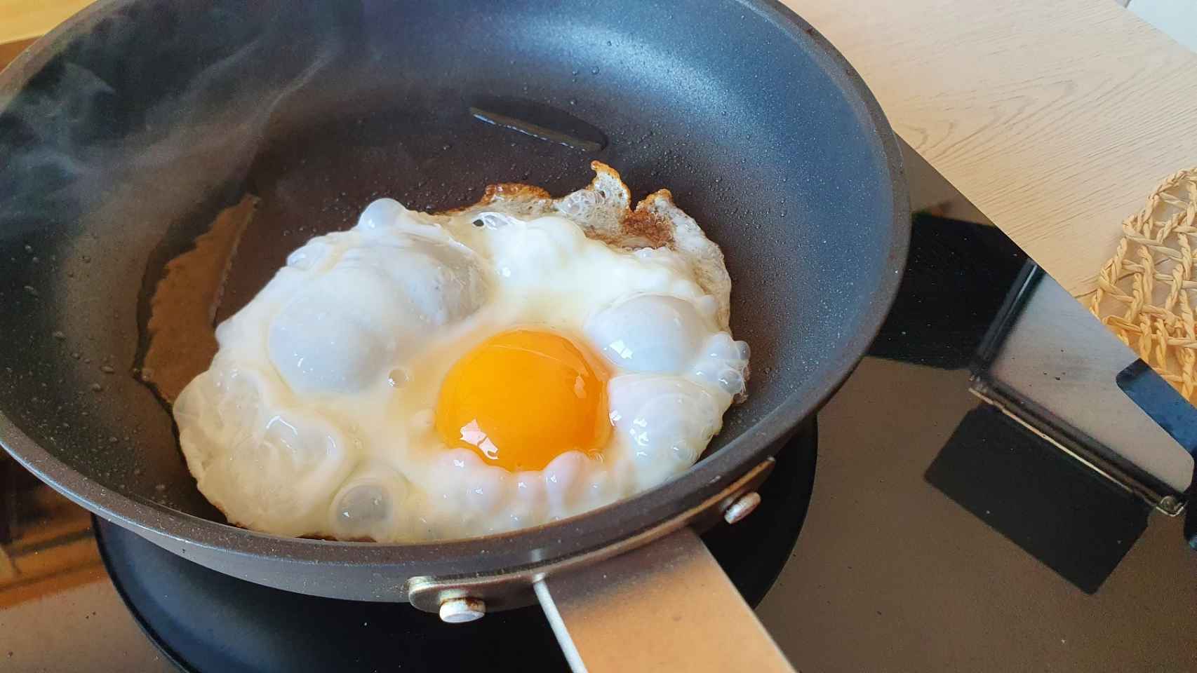 Cómo hacer un Huevo Frito. Receta fácil y rápida