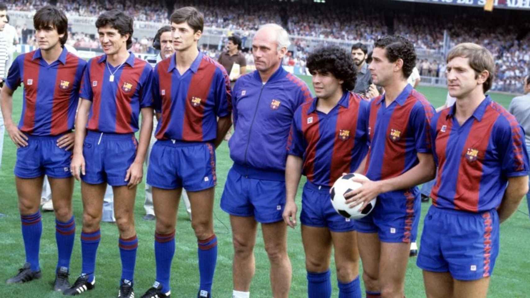 De izquierda a derecha: Marcos Alonso, Pichi Alonso, Urbano, Maradona, Julio Alberto y Perico Alonso
