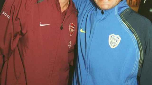 José Antonio Reyes y Diego Armando Maradona