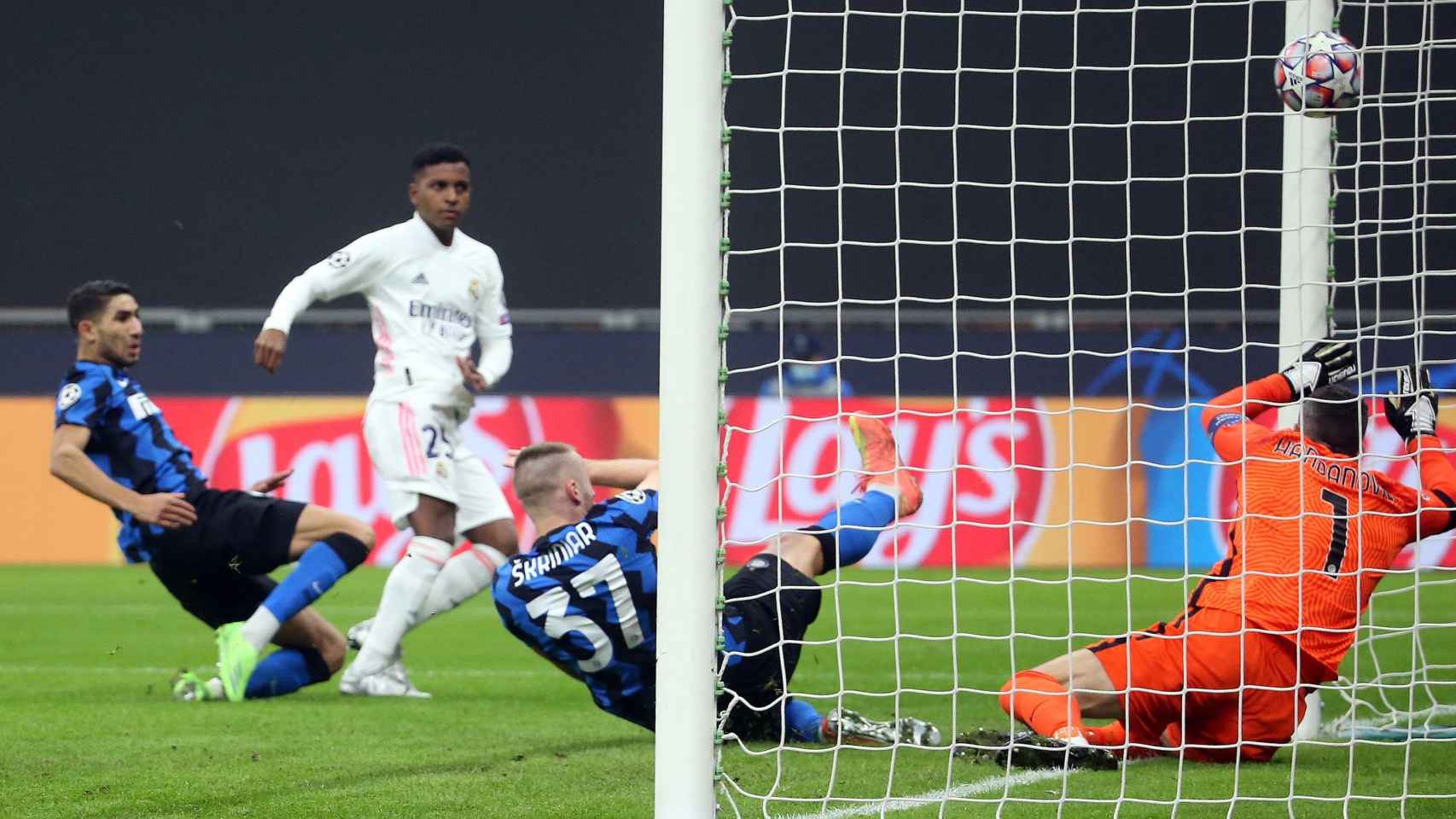 Rodrygo Goes, marcando al Inter de Milán