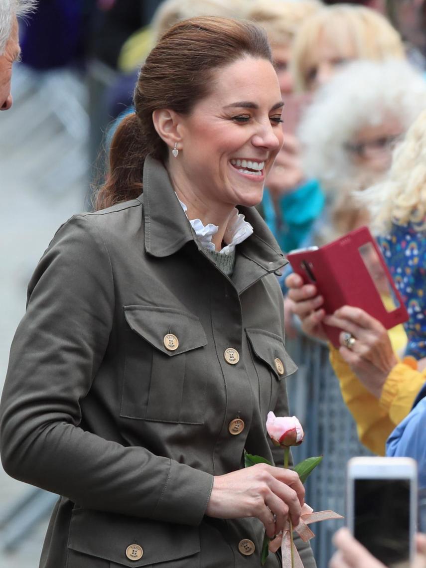 Kate Middleton luciendo una chaqueta de Barbour.