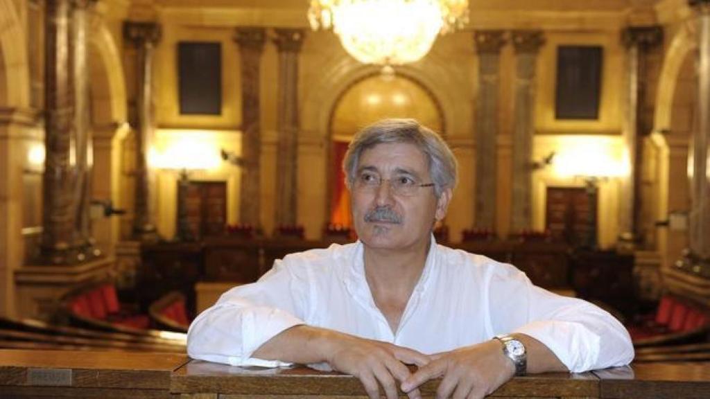 Antonio Robles, en el Parlamento de Cataluña.
