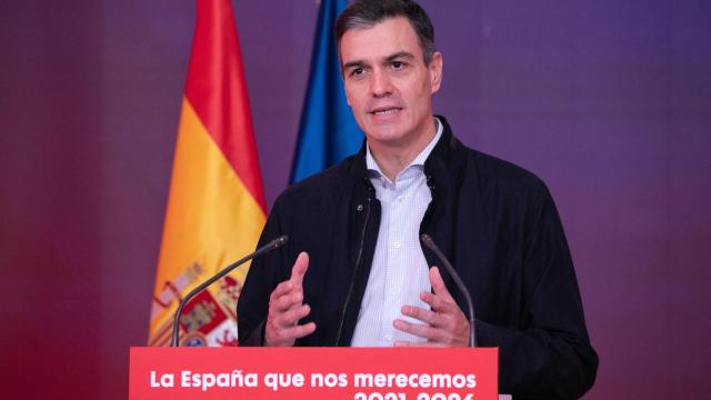 Pedro Sánchez durante su intervención desde la sede de Ferraz.