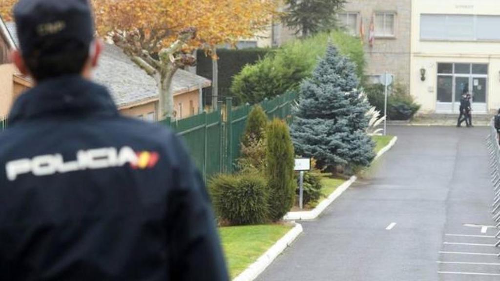 Un agente del Cuerpo Nacional de Policía.