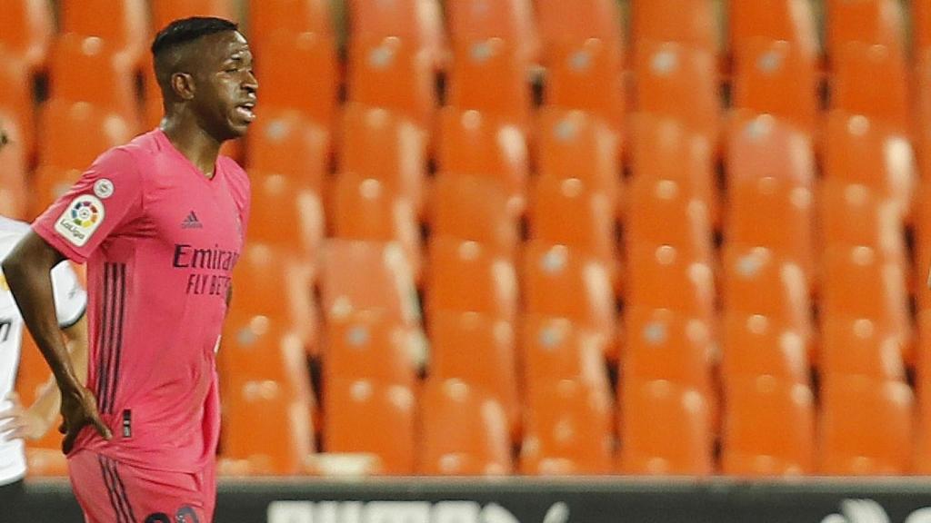 Vinicius Jr., durante el partido del Real Madrid en Mestalla