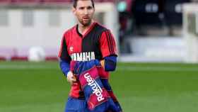 Leo Messi, con la camiseta de Newell's de Maradona