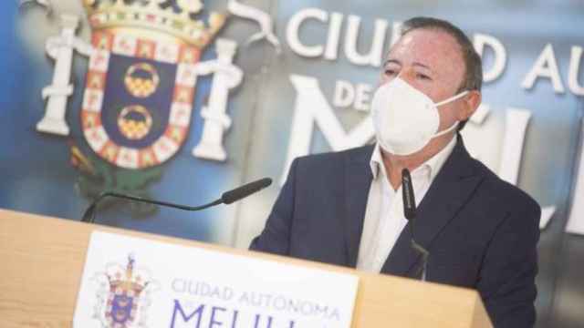 Francisco Vizcaíno, viceconsejero de Medio Ambiente de Melilla,  en rueda de prensa.