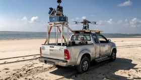 Uno de los vehículos a los que sigue el dron de Octocam-Maps para topografiar carreteras.