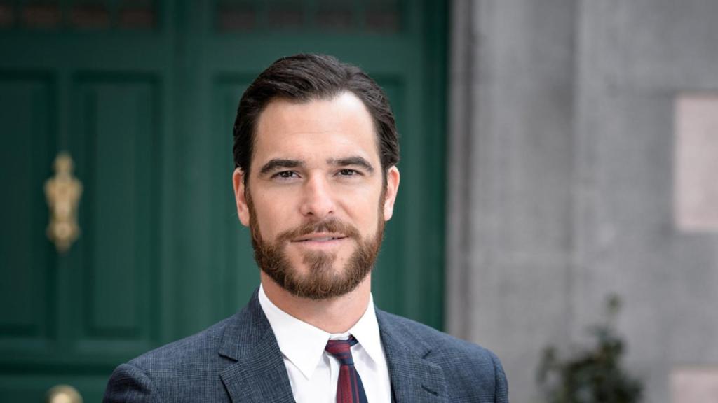 Alfonso Bassave en una imagen promocional de 'Amar es para siempre'.