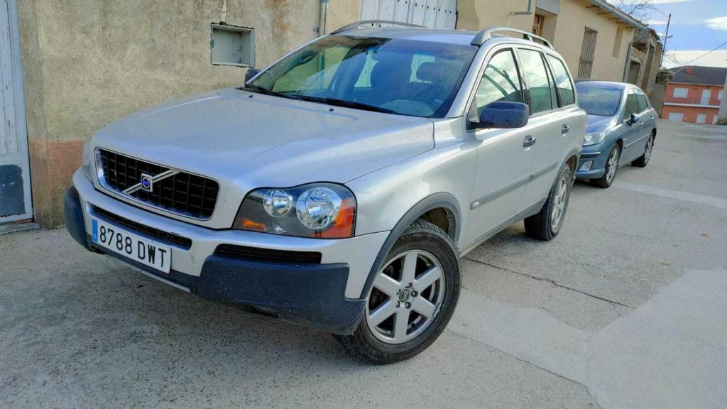 El coche de 'el Gallo' seguía aparcado frente al colegio 24 horas después de la agresión.