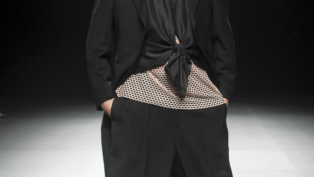 El bailaor Rafael Amargo desfilando en Mercedes-Benz Fashion Week Madrid.