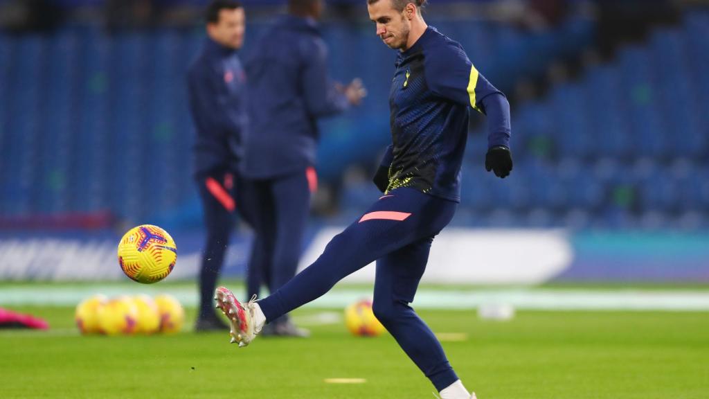 Bale calentando con el Tottenham