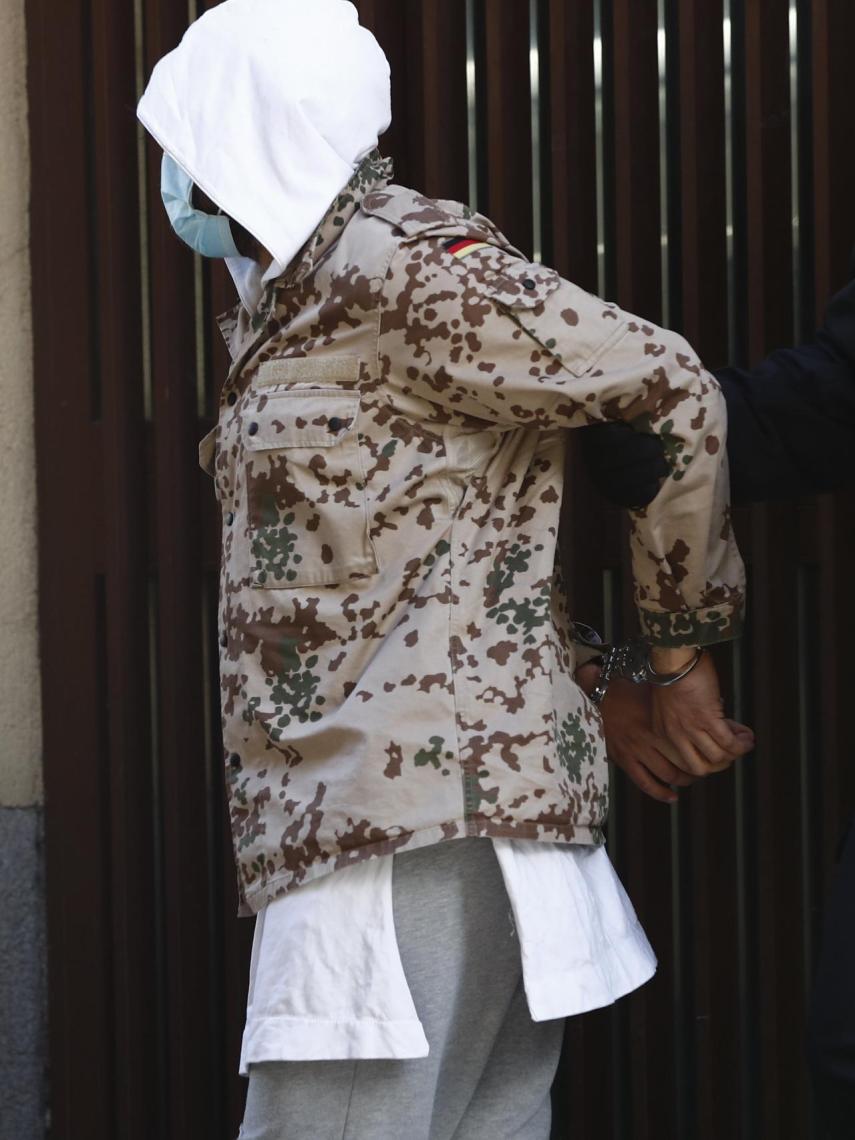 Rafel Amargo tras salir de la comisaría de Centro.