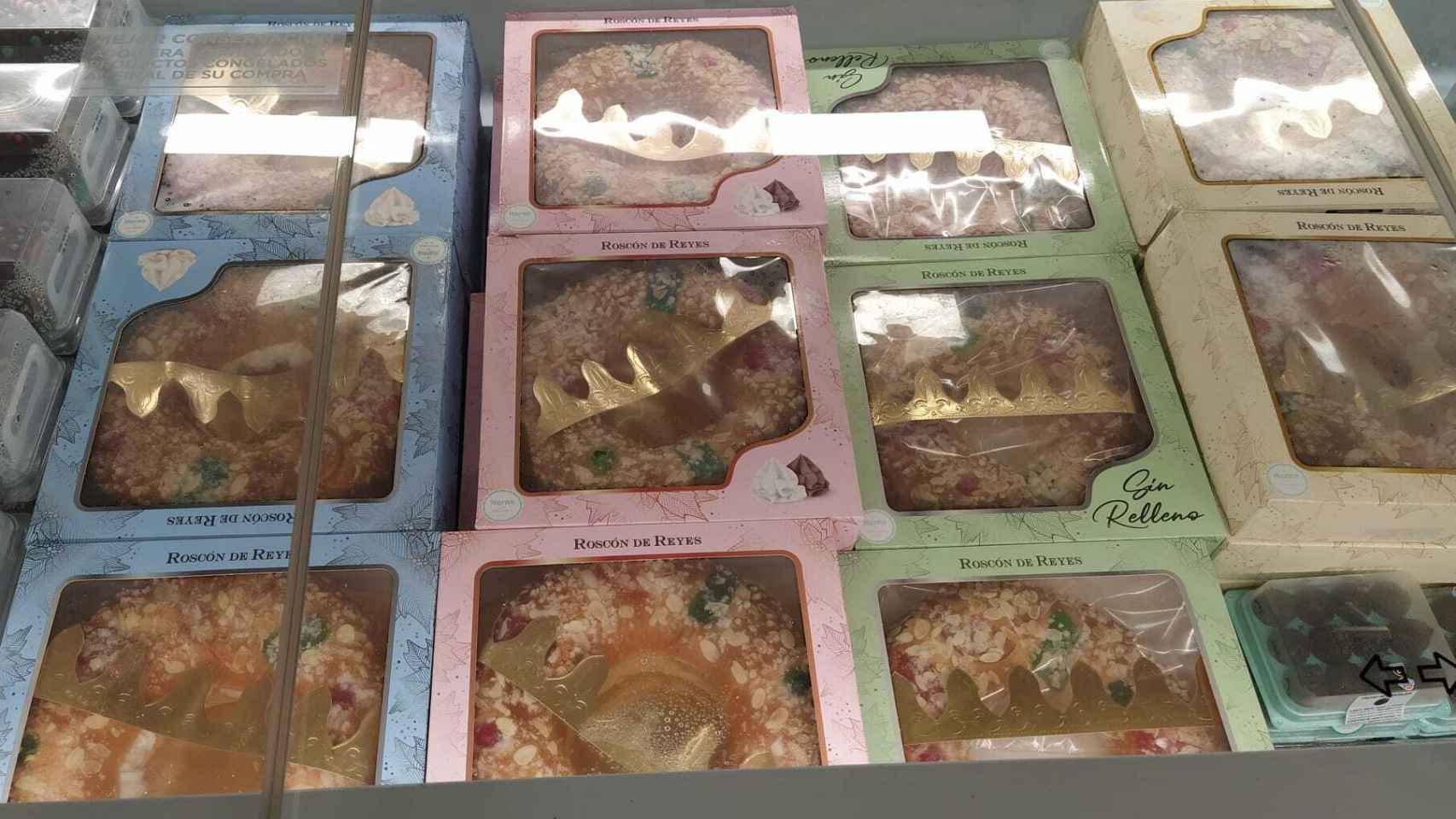 Los roscones de Reyes, hechos en La Tahona de Utiel, en un congelador de Mercadona.