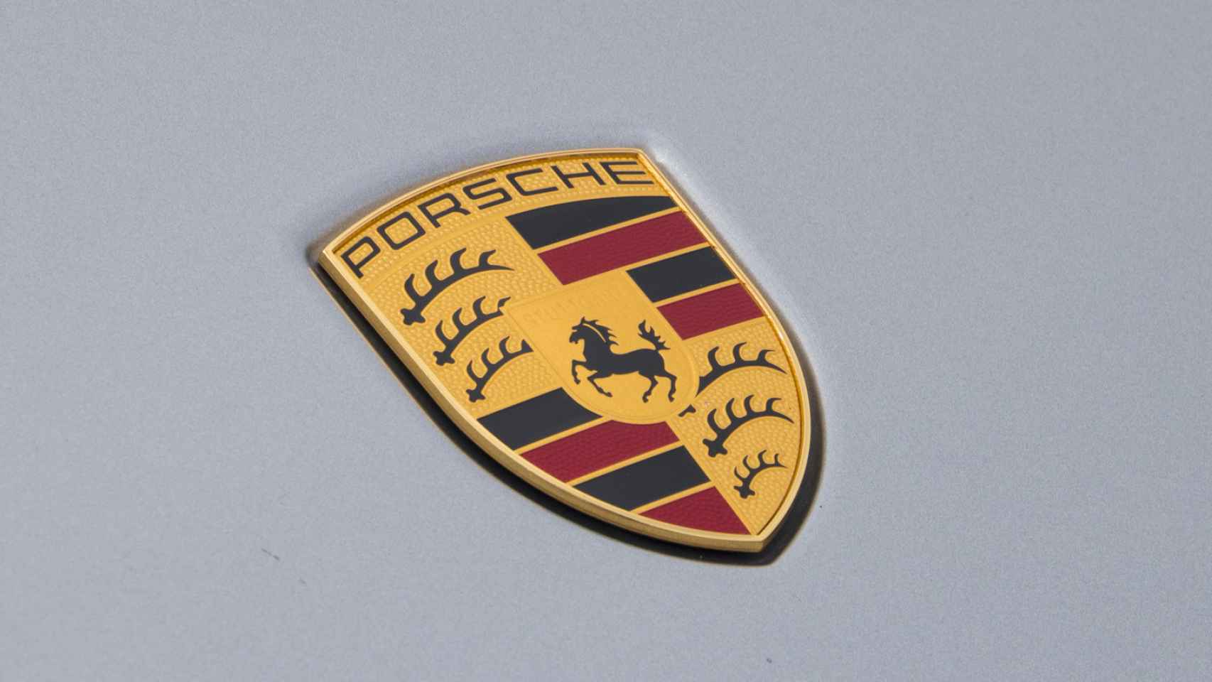 Emblema de la marca Porsche.