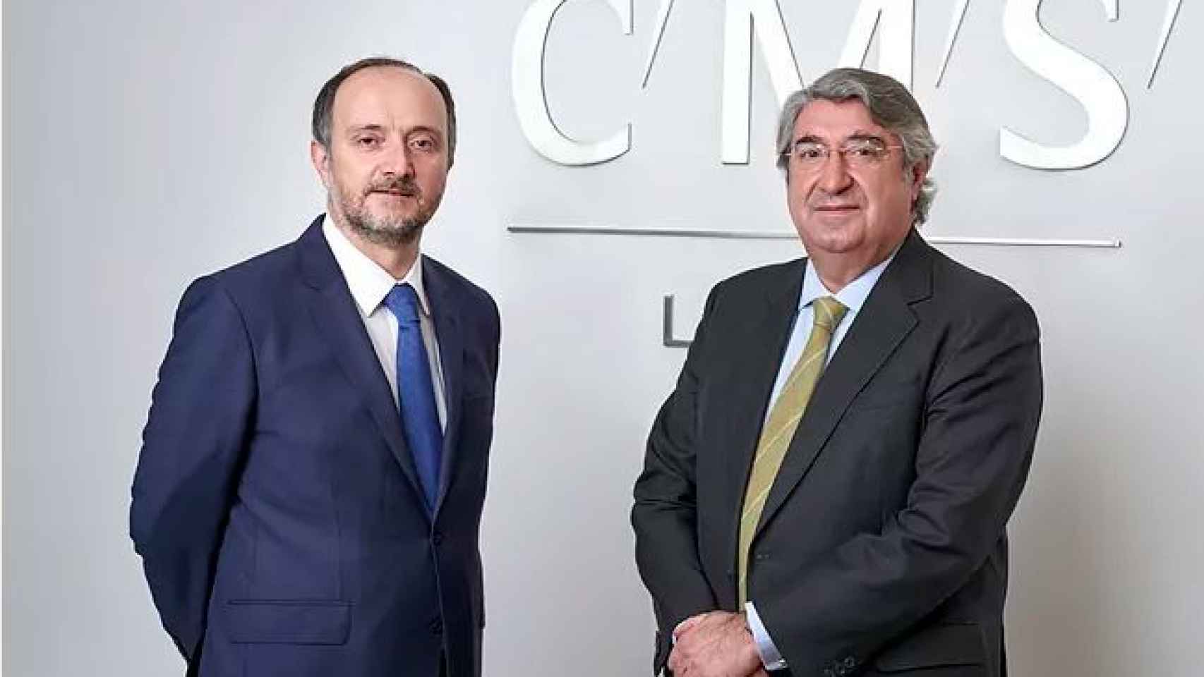 Enrique Remón (izqda.) junto a Carlos Aguilar, director del departamento penal de CMS./