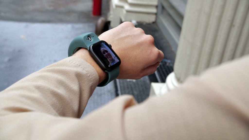 Esta correa con cámara para el Apple Watch permite hacer videollamadas