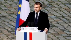 Emmanuel Macron durante el funeral de Estado por el profesor asesinado, Samuel Paty.
