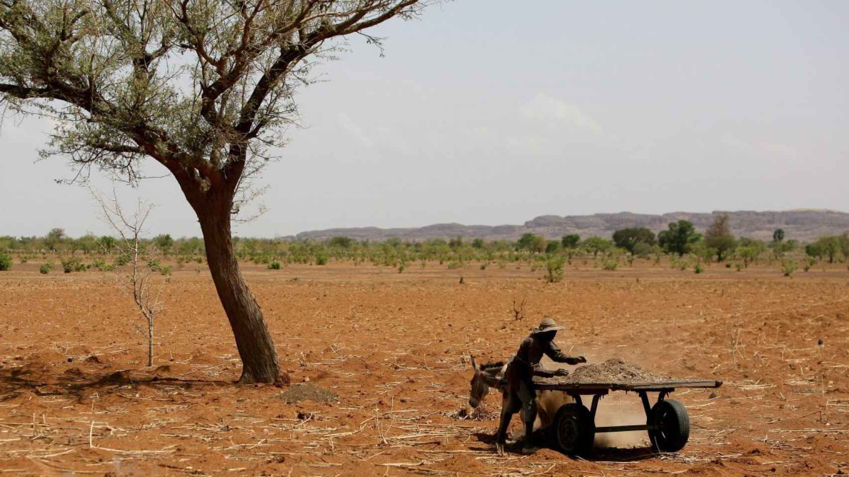 Imagen de archivo de un agricultor en el Sahel.