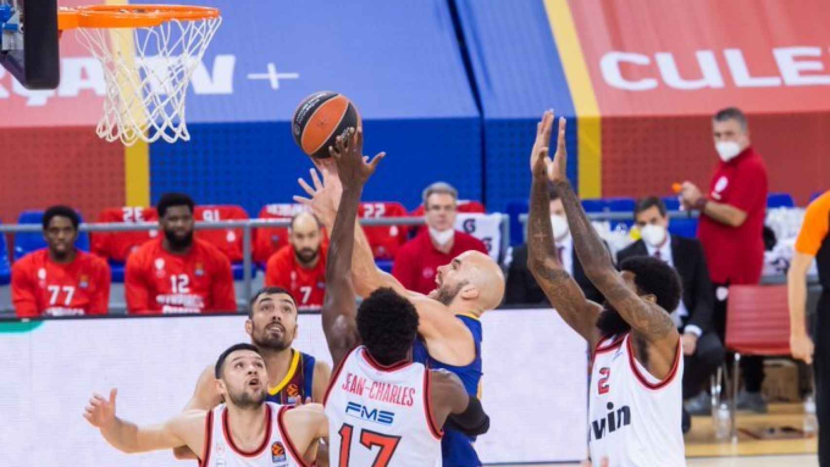 Calathes ante Olympiacos