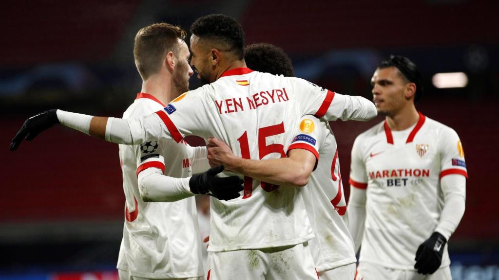 El Sevilla FC celebra un gol ante el Rennes.