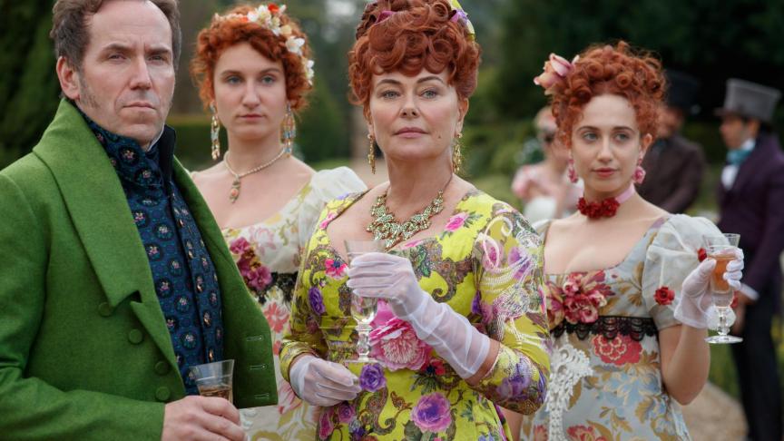 Les Chroniques De Bridgerton Lady Whistledown ¿Quién fue en verdad Lady Whistledown? La mujer tras la hoja de