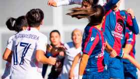 Un momento del partido entre el Real Madrid Femenino y el Levante en la Ciudad Deportiva de Buñol. Foto: Twitter (@RealMadridFem)